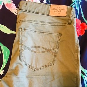 💚Abercrombie and Fitch Olive Green Pants💚